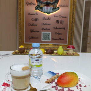 33# Café u otra opción + Trompe l’Oeil (al gusto)